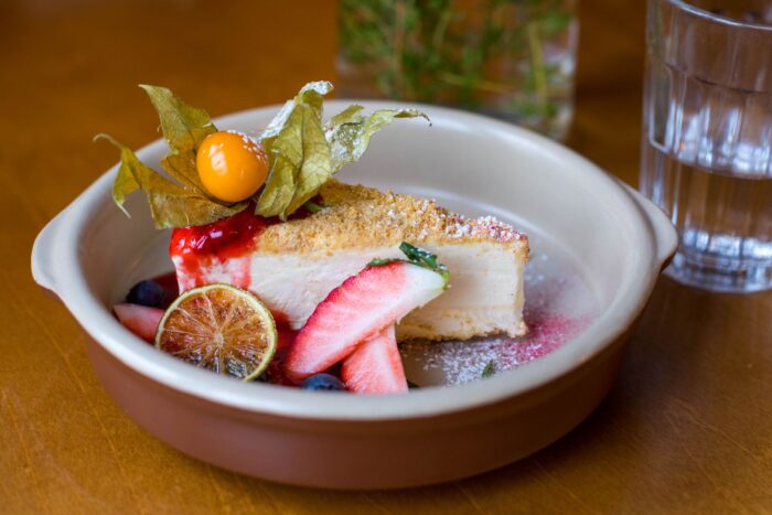 Laimi juustukook proteiinipudingiga — värske ja kerge magustoit